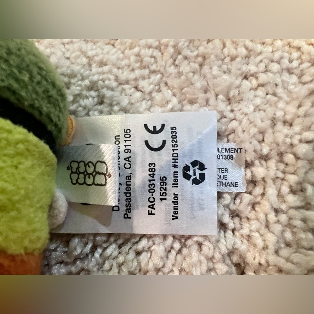 Disney Peter Pan and Captain Hook Tsum Tsums - Picture 5 of 7